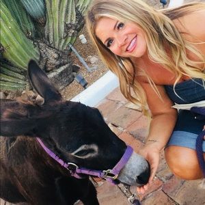 Meet your Posher, Christina